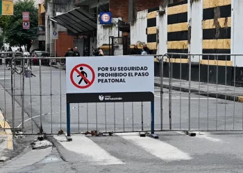 Avanzan los trabajos preventivos en edificio con riesgo de colapso en Mendoza al 200