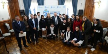 El Gobernador recibió a referentes de la Escuela Normal y anunció mejoras edilicias y pedagógicas