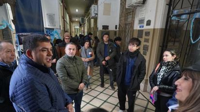 Escuela Normal: iniciaron tareas de mantenimiento y entregaron mobiliario