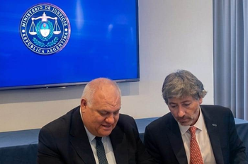 Masso firmó un convenio para mejorar el acompañamiento a víctimas de trata de personas