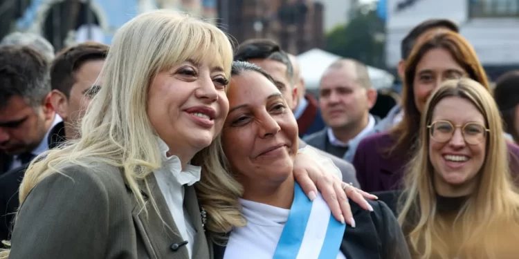 La intendente Rossana Chahla instó a mantener viva la llama de la Revolución de Mayo con inclusión, diálogo y cercanía