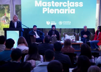 Rossana Chahla: “Estamos dando herramientas a jóvenes tucumanos que quieren liderar espacios políticos”