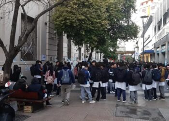 Escuela Normal: los alumnos reclaman y llegó Montaldo para dialogar