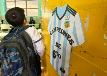 Sin suspensión de clases: los alumnos verán el partido de la Selección en las escuelas