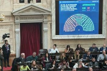 Aprueban el proyecto que autoriza un plan de pago a holdouts