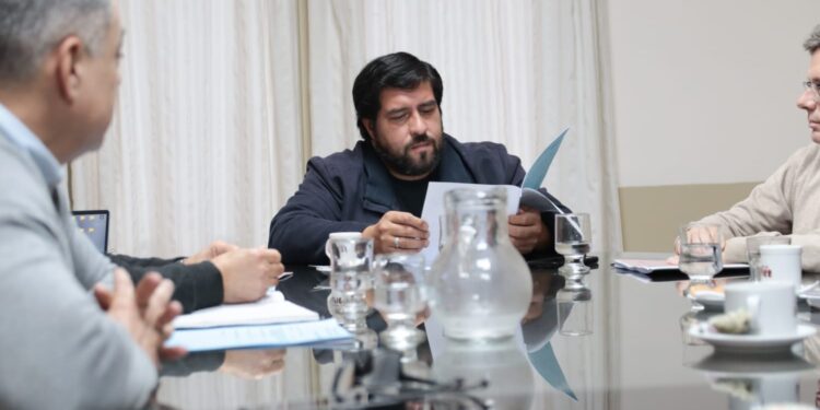 Comisión de Transporte: los concejales continuarán el debate por el pedido de aumento tras un cuarto intermedio