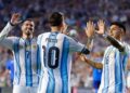 El show de siempre: Messi hizo tres goles, igualó a Klose y Argentina arrancó la defensa del título con un contundente 3-0 a Argelia