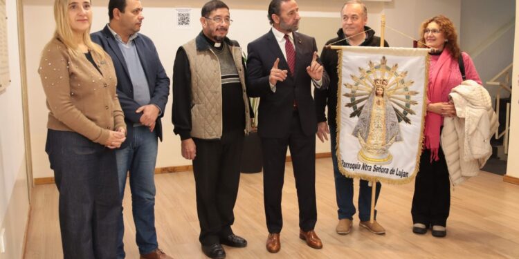El presidente del Concejo Deliberante, Fernando Juri, recibió la visita del Padre Enzo Romero