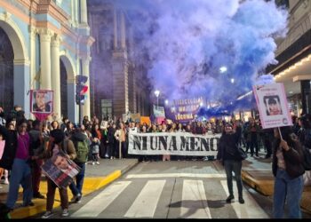 Distintas organizaciones marcharon en Tucumán contra la violencia de género