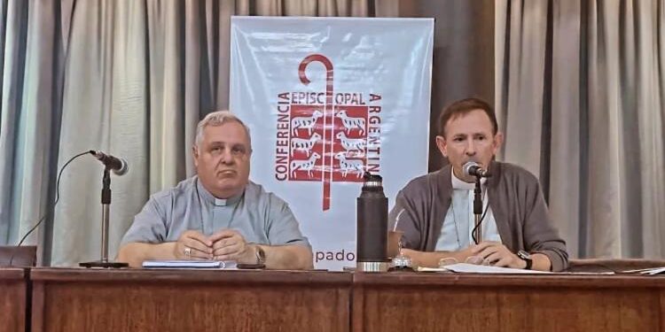 El Episcopado alentó a los periodistas a tender puentes y servir al bien común