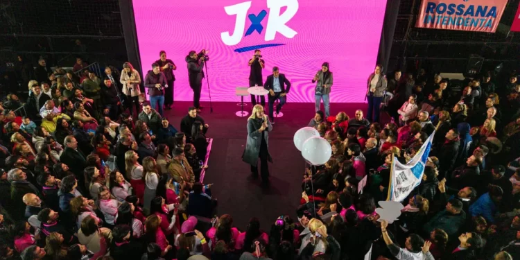 «La gente vuelve a creer», sostuvo Rossana Chahla al lanzar el Primer Foro Vecinal en la capital