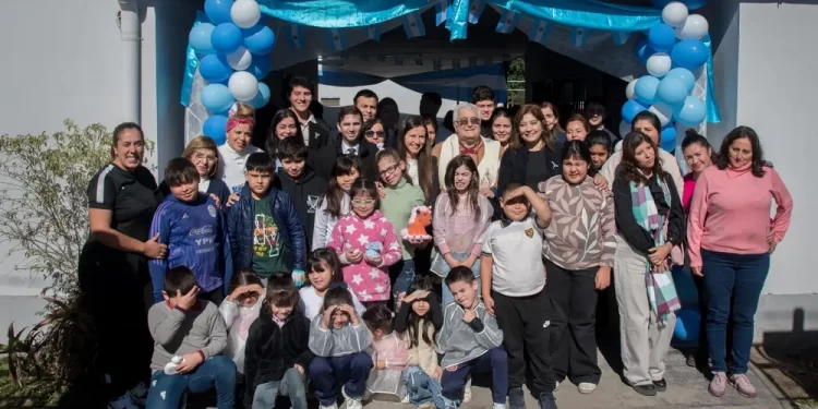 Con la bendición del Arzobispo Carlos Sánchez, quedó habilitado el renovado Polo de las Infancias del Municipio