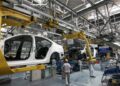 La actividad económica cayó 1,5% mensual en abril