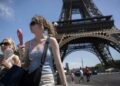 Cierran las visitas a la Torre Eiffel y museos por la ola de calor