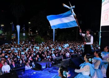 Un comienzo de vacaciones récord con más de 65 mil turistas y un impacto económico cercano a los $7.000 millones
