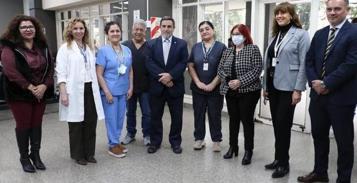 Mediante un procedimiento fetal de alta complejidad salvaron la vida de un bebé