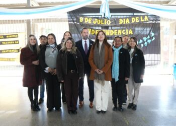 Fernando Juri participó del acto por el Día de la Independencia en la Escuela Emilio Castelar