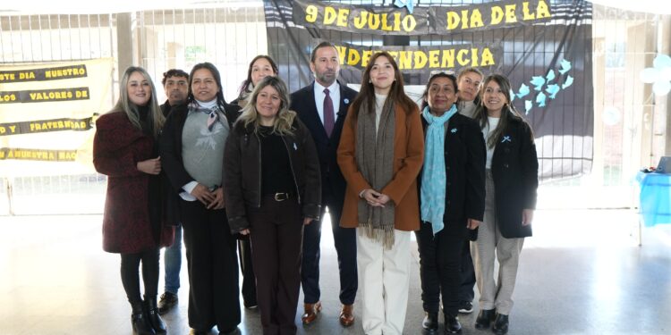 Fernando Juri participó del acto por el Día de la Independencia en la Escuela Emilio Castelar