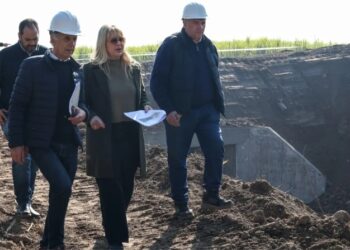 Rossana Chahla supervisó la obra hidráulica en el barrio 360 Viviendas, que ya tiene un avance del 60%