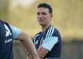 La euforia duró poco: Argentina ya trabaja para el miércoles y Scaloni guarda tres dudas para la semifinal ante Inglaterra