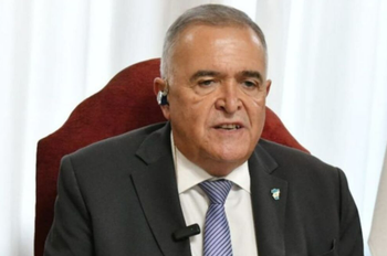 El gobernador se recupera satisfactoriamente de una intervención.