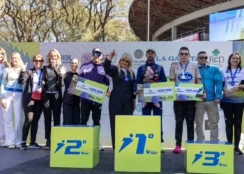 Con una convocatoria récord y atletas de todo el país, la segunda edición de «SMT Corre» volvió a llenar de deporte las calles de la capital