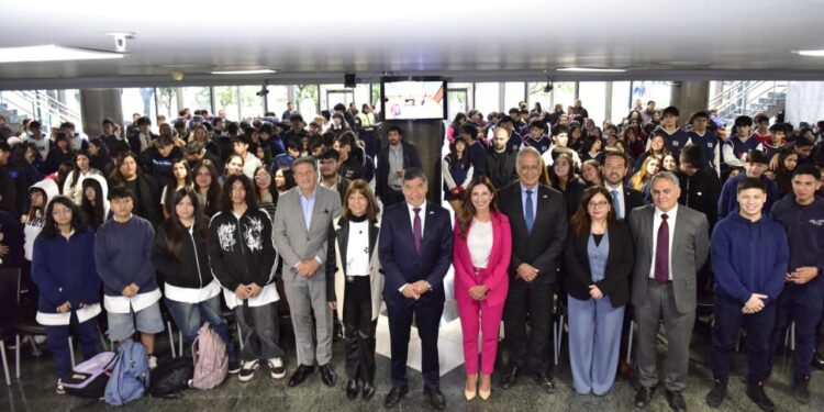 La Legislatura y Educación llevarán el Digesto Jurídico y un videojuego a las escuelas