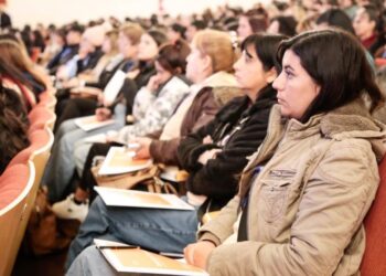 Educación financiera: alumnos y docentes tucumanos aprenden a emprender