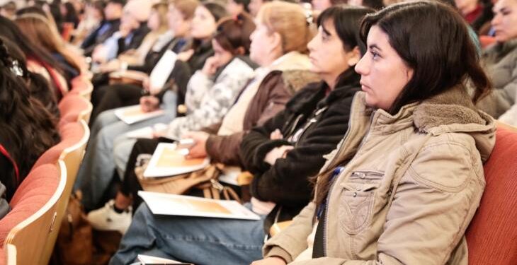 Educación financiera: alumnos y docentes tucumanos aprenden a emprender