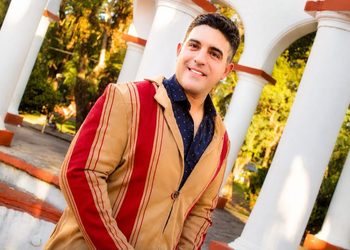El productor tucumano Gonzalo Soraire, lleva dos décadas acompañando talentos y construyendo carreras