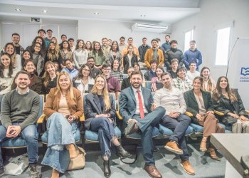 La Escuela de Liderazgo y Comunicación Política sigue creciendo con el impulso conjunto de la Municipalidad y la UNSTA