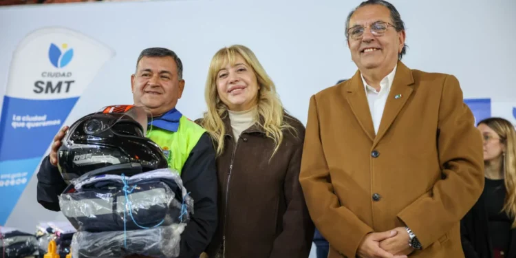Con nuevos uniformes y herramientas, agentes de Tránsito refuerzan su labor y presencia en la vía pública